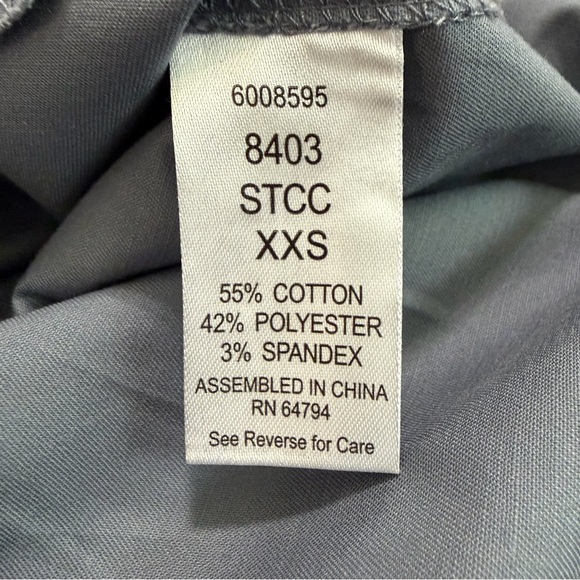 NWT Med Couture Scrub Set | Grey/Pink | 3 Pocket Top (XXS) & Scrub Pants (XSP) - Picture 5 of 12